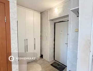 1-комнатная квартира, этаж 2 из 5, 36 м², миниатюра 2