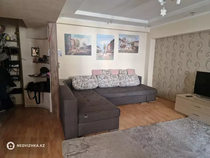 2-комнатная квартира, этаж 5 из 9, 67 м², фотография 2