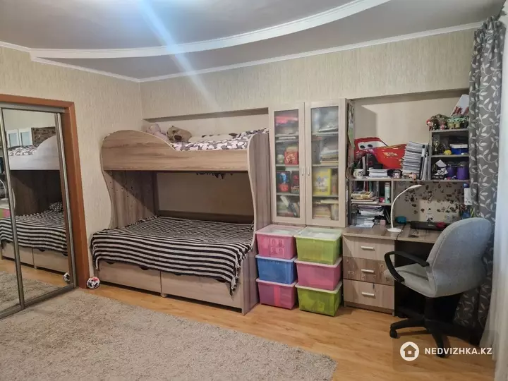 2-комнатная квартира, этаж 5 из 9, 67 м², фотография 3