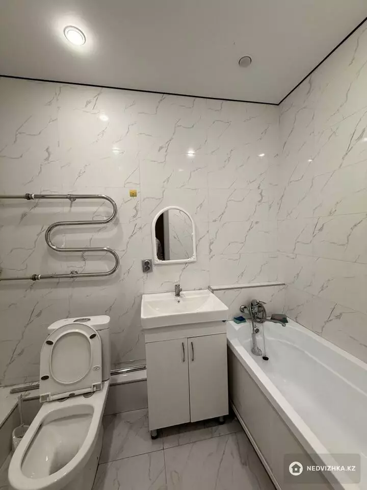 1-комнатная квартира, этаж 6 из 9, 35 м², На длительный срок, фотография 2