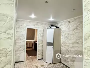 1-комнатная квартира, этаж 9 из 9, 48 м², миниатюра 2