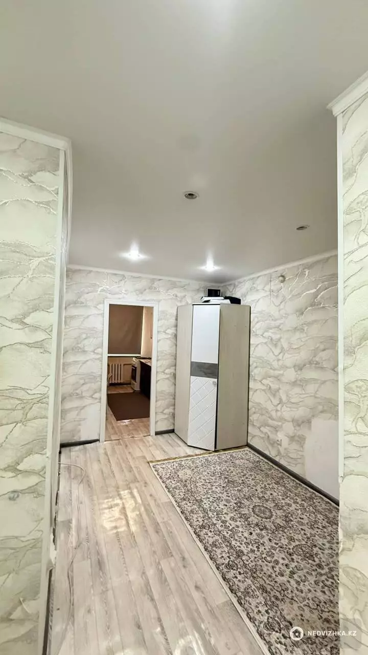 1-комнатная квартира, этаж 9 из 9, 48 м², фотография 2