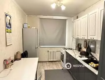 1-комнатная квартира, этаж 9 из 9, 48 м², миниатюра 3