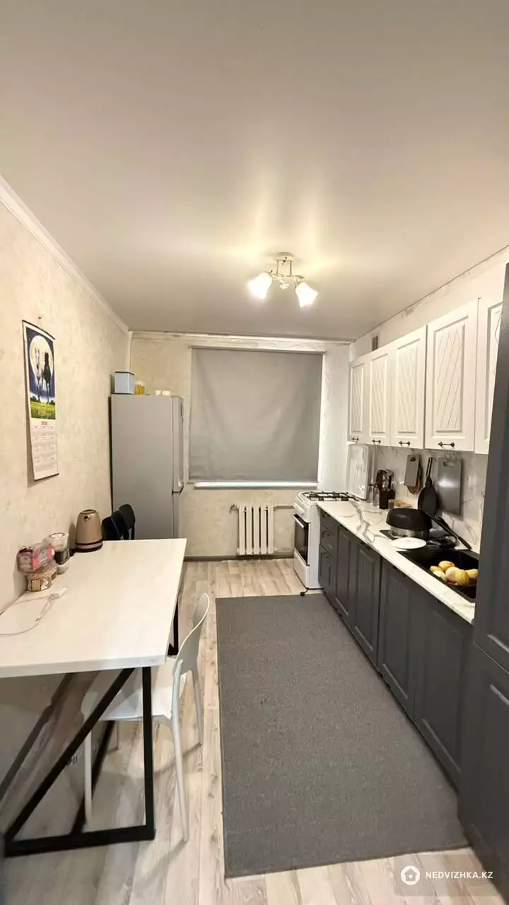 1-комнатная квартира, этаж 9 из 9, 48 м², фотография 3