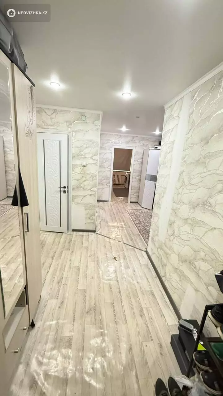 1-комнатная квартира, этаж 9 из 9, 48 м², фотография 4