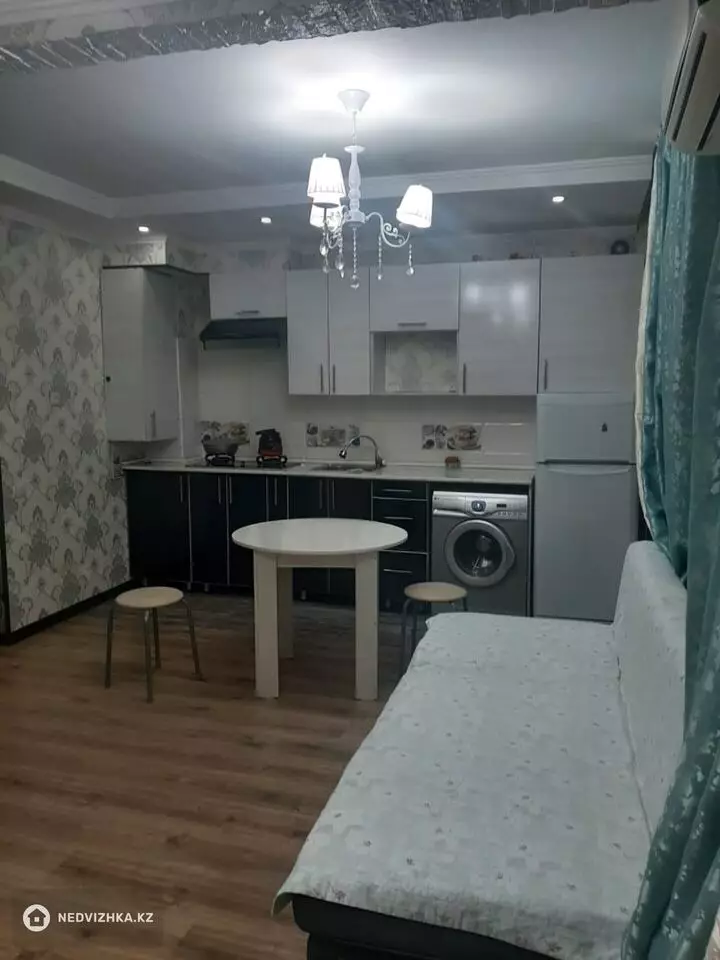1-комнатная квартира, этаж 3 из 3, 36 м², фотография 2