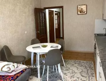 2-комнатная квартира, этаж 2 из 12, 72 м²