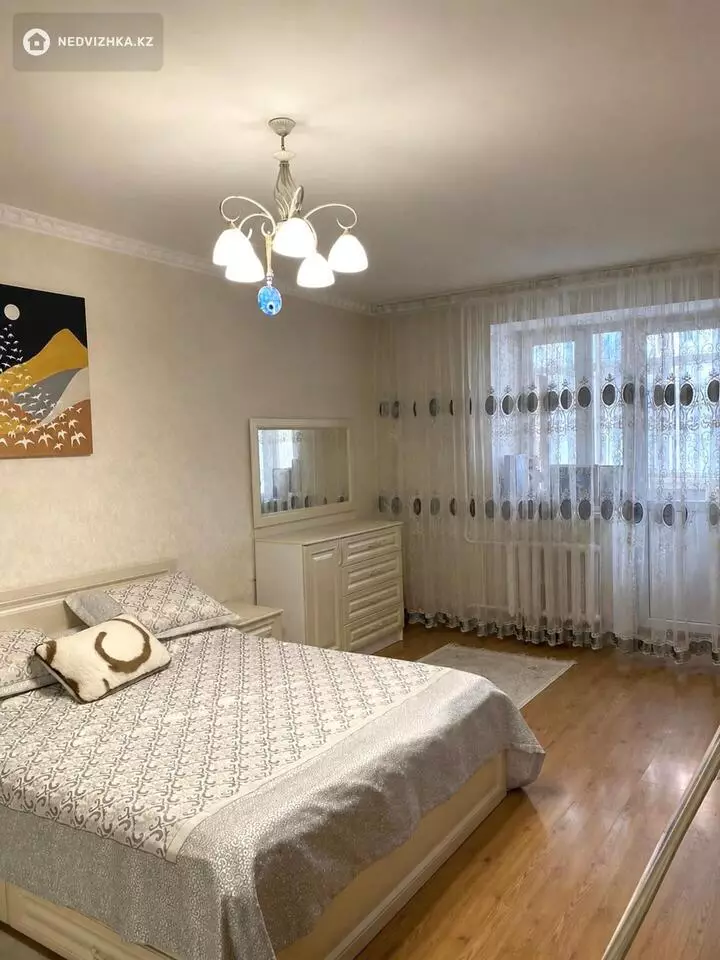 2-комнатная квартира, этаж 2 из 12, 72 м², фотография 5