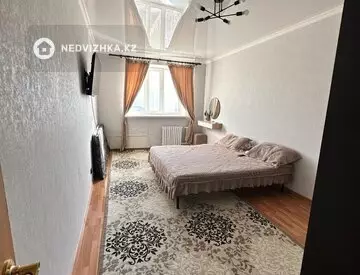 4-комнатная квартира, этаж 6 из 12, 121 м²