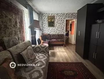 2-комнатная квартира, этаж 2 из 5, 44 м², миниатюра 2