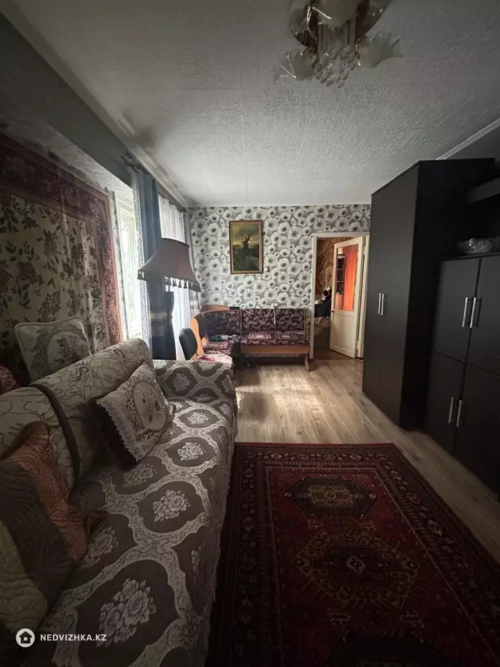 2-комнатная квартира, этаж 2 из 5, 44 м², фотография 2