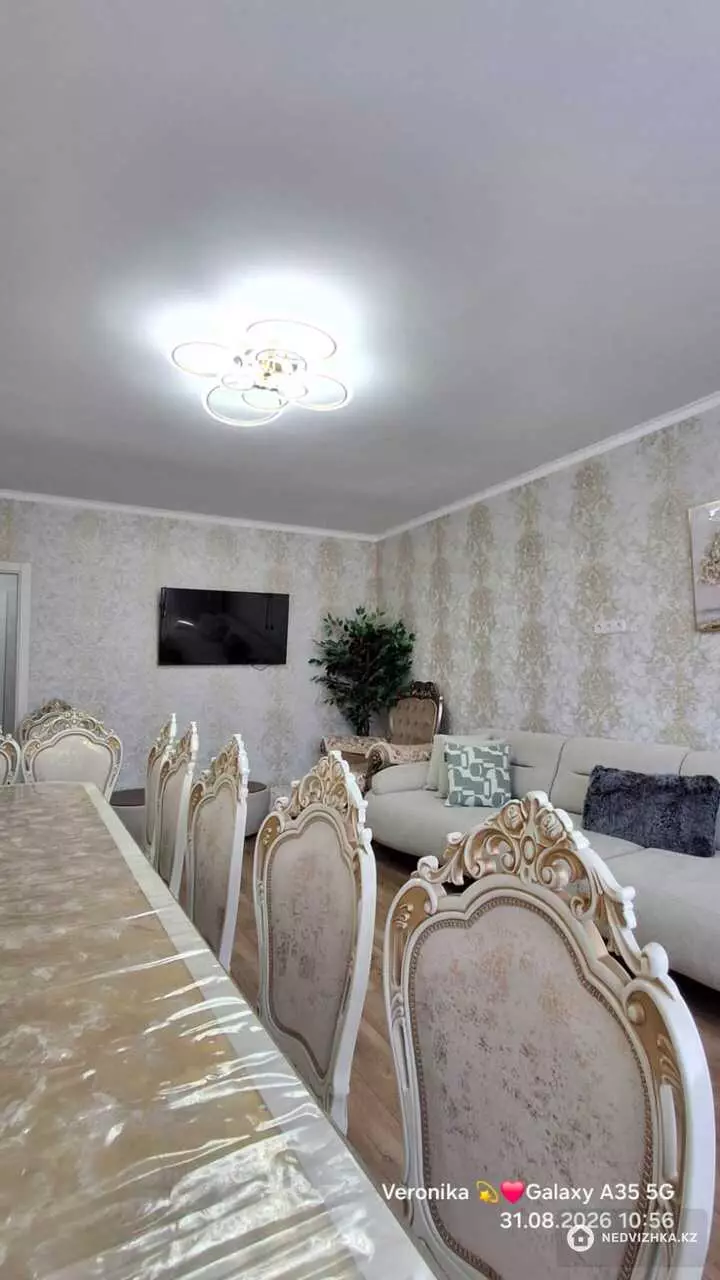 1-комнатная квартира, этаж 3 из 5, 52 м², фотография 2