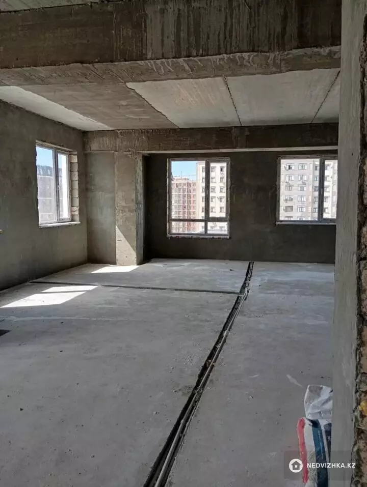 3-комнатная квартира, этаж 6 из 15, 85 м², фотография 5