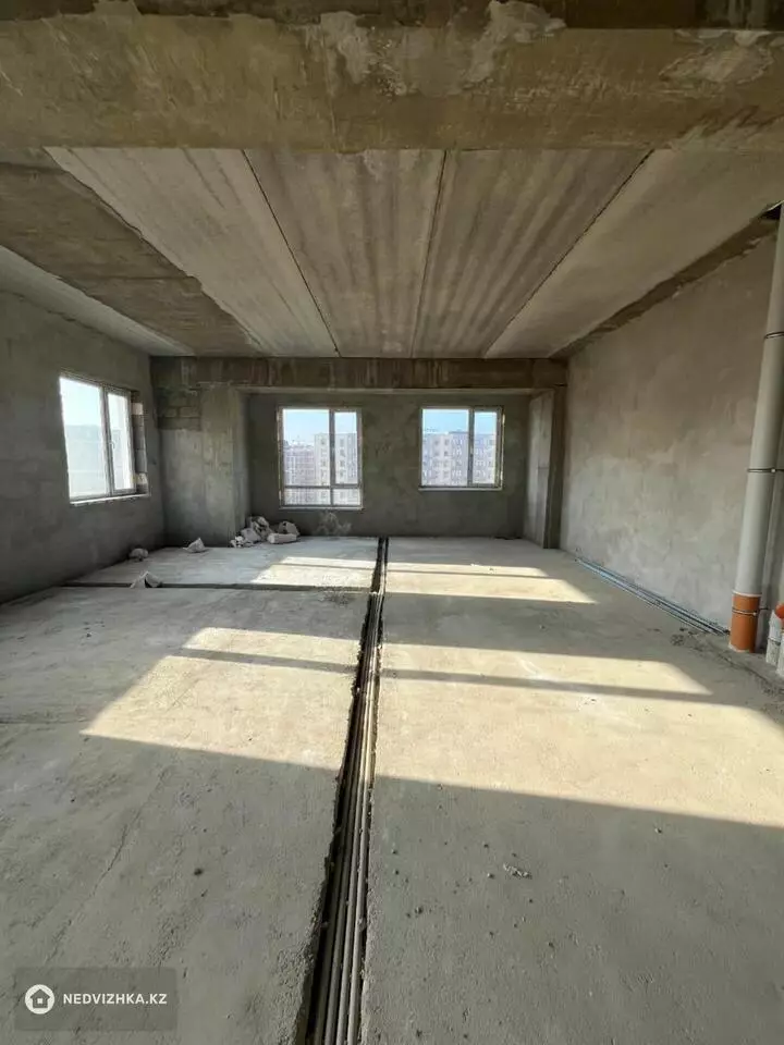 3-комнатная квартира, этаж 6 из 15, 85 м², фотография 4