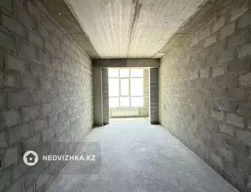 5-комнатная квартира, этаж 3 из 10, 187 м²