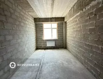 5-комнатная квартира, этаж 3 из 10, 187 м²