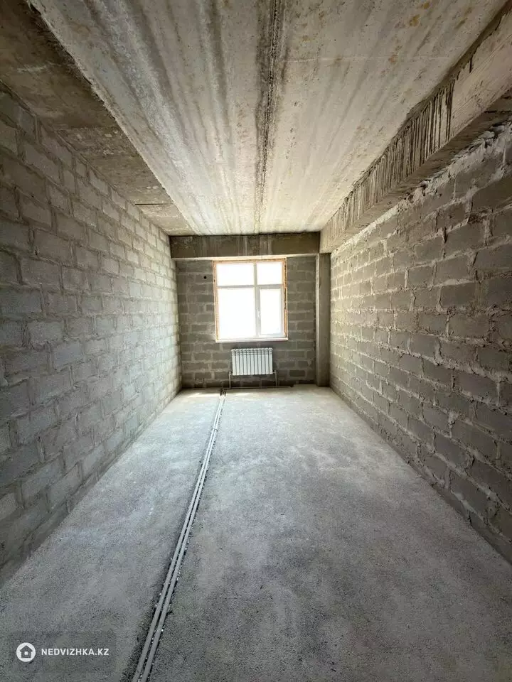 5-комнатная квартира, этаж 3 из 10, 187 м², фотография 3