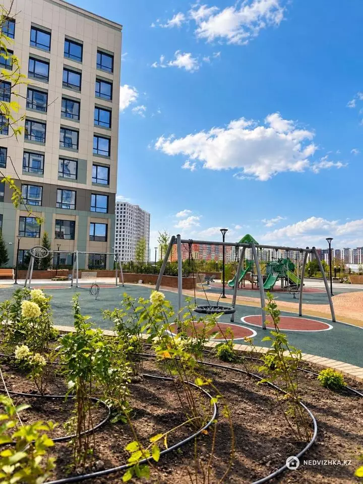 3-комнатная квартира, этаж 2 из 9, 91 м², фотография 2