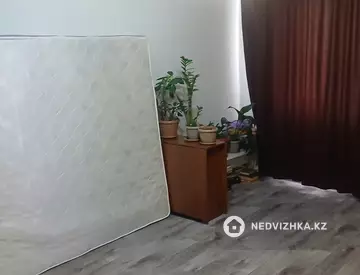 3-комнатная квартира, этаж 4 из 5, 68 м², миниатюра 3