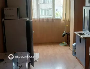 3-комнатная квартира, этаж 4 из 5, 68 м², миниатюра 11