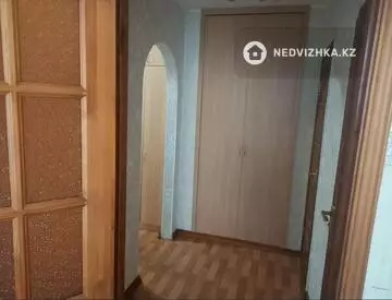 2-комнатная квартира, этаж 4 из 5, 55 м²