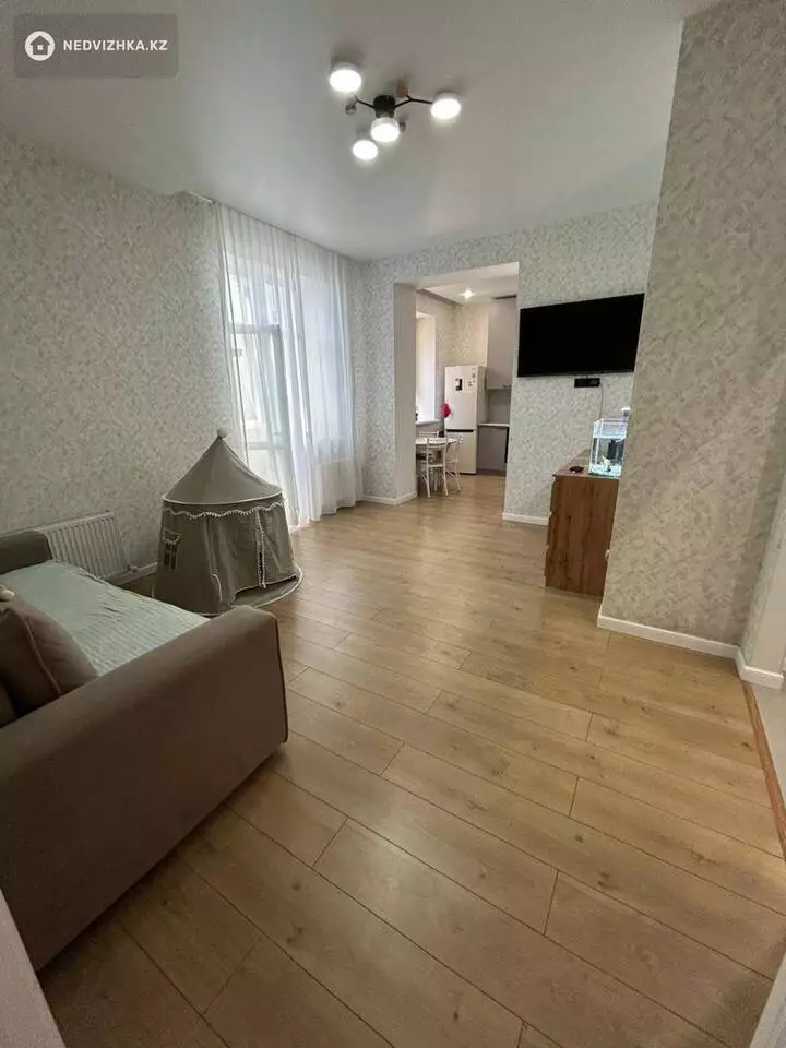 2-комнатная квартира, этаж 7 из 9, 53 м², фотография 3