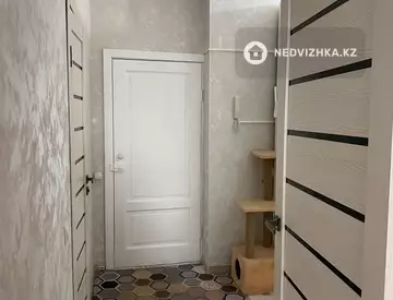 2-комнатная квартира, этаж 5 из 10, 53 м², миниатюра 9