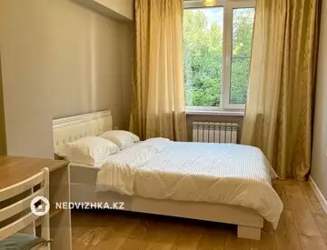 3-комнатная квартира, этаж 3 из 12, 55 м², На длительный срок
