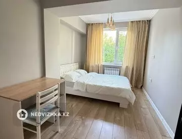 3-комнатная квартира, этаж 3 из 12, 55 м², На длительный срок