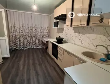 3-комнатная квартира, этаж 8 из 10, 70 м²