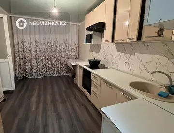 3-бөлмелі пәтер, қабат 8 барлық қабат саны 10, 70 м², 8-нобай