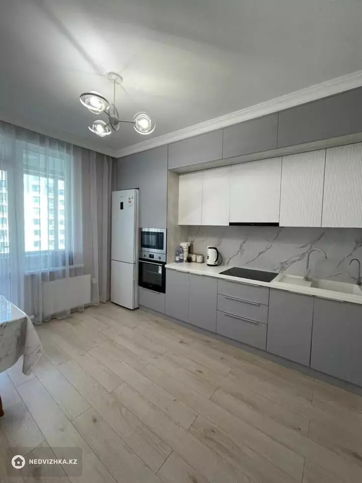 2-комнатная квартира, этаж 5 из 24, 70 м², На длительный срок, фотография 2
