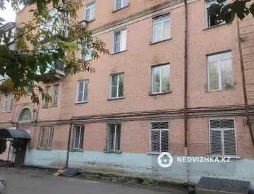 2-комнатная квартира, этаж 4 из 4, 60 м², миниатюра 3
