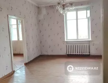 2-комнатная квартира, этаж 4 из 4, 60 м², миниатюра 4
