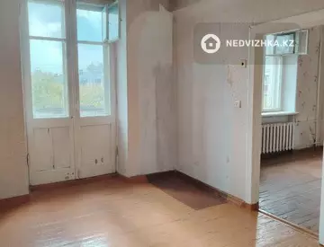 2-комнатная квартира, этаж 4 из 4, 60 м², миниатюра 6