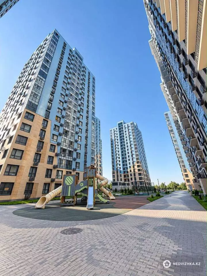 2-комнатная квартира, этаж 8 из 20, 55 м², фотография 2