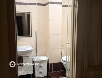 2-комнатная квартира, этаж 3 из 5, 60 м², На длительный срок