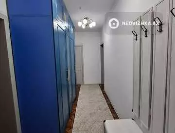 2-комнатная квартира, этаж 1 из 13, 63 м²