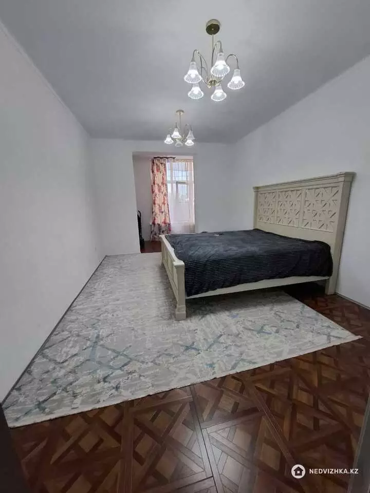 2-комнатная квартира, этаж 1 из 13, 63 м², фотография 2