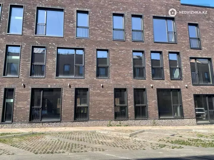 Офис, этаж 1 из 3, 250 м², На длительный срок, фотография 2