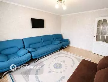 2-комнатная квартира, этаж 4 из 5, 56 м², Посуточно