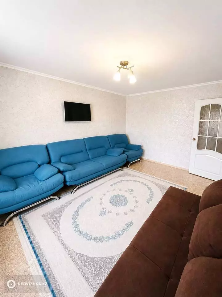 2-комнатная квартира, этаж 4 из 5, 56 м², Посуточно, фотография 5