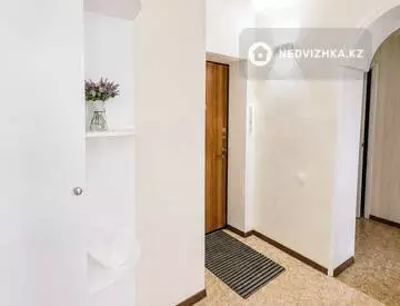 2-комнатная квартира, этаж 4 из 5, 56 м², Посуточно, миниатюра 10