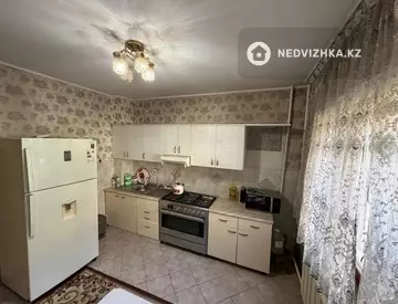 3-комнатная квартира, этаж 1 из 9, 74 м²