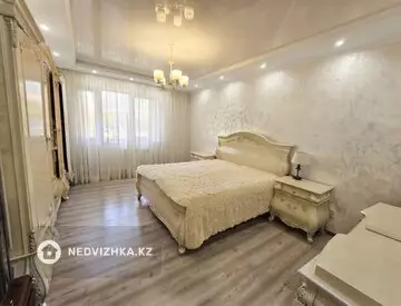3-комнатная квартира, этаж 10 из 12, 90 м²
