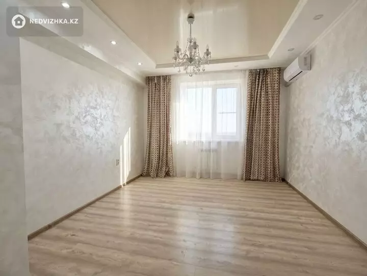 3-комнатная квартира, этаж 10 из 12, 90 м², фотография 3