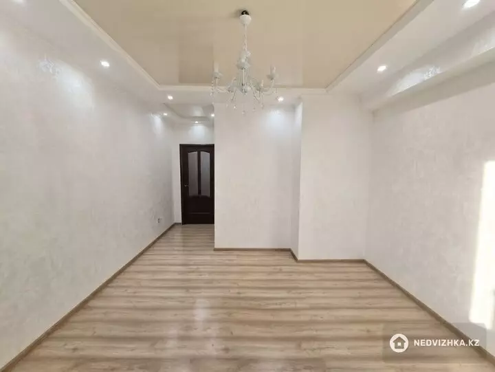 3-комнатная квартира, этаж 10 из 12, 90 м², фотография 4
