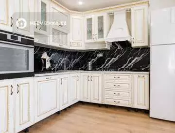 4-бөлмелі пәтер, қабат 1 барлық қабат саны 6, 120 м², Посуточно, 6-нобай
