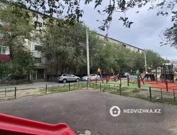 4-комнатная квартира, этаж 4 из 5, 72 м², миниатюра 1