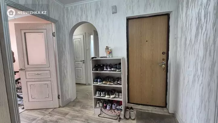 4-комнатная квартира, этаж 4 из 5, 72 м², фотография 2